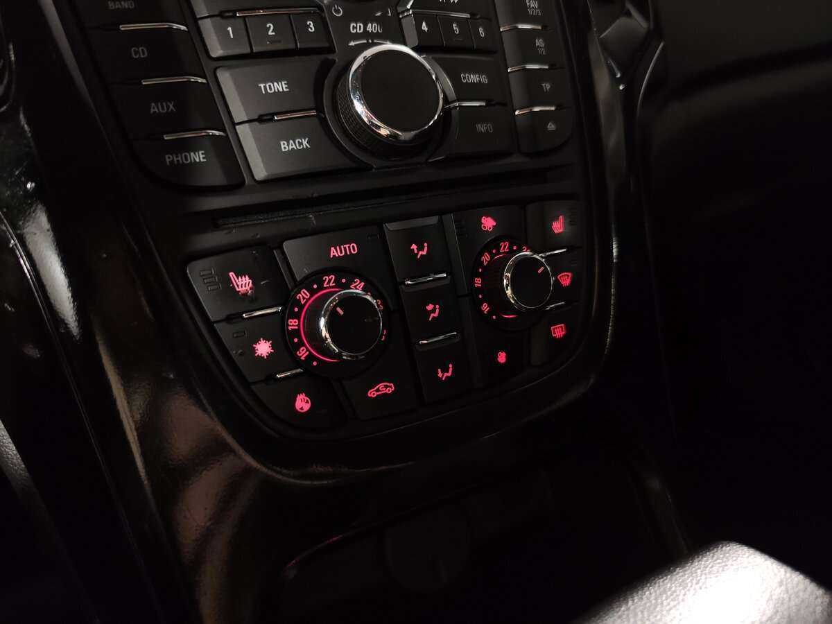 Opel Astra 2012 года с пробегом. Фото: #14