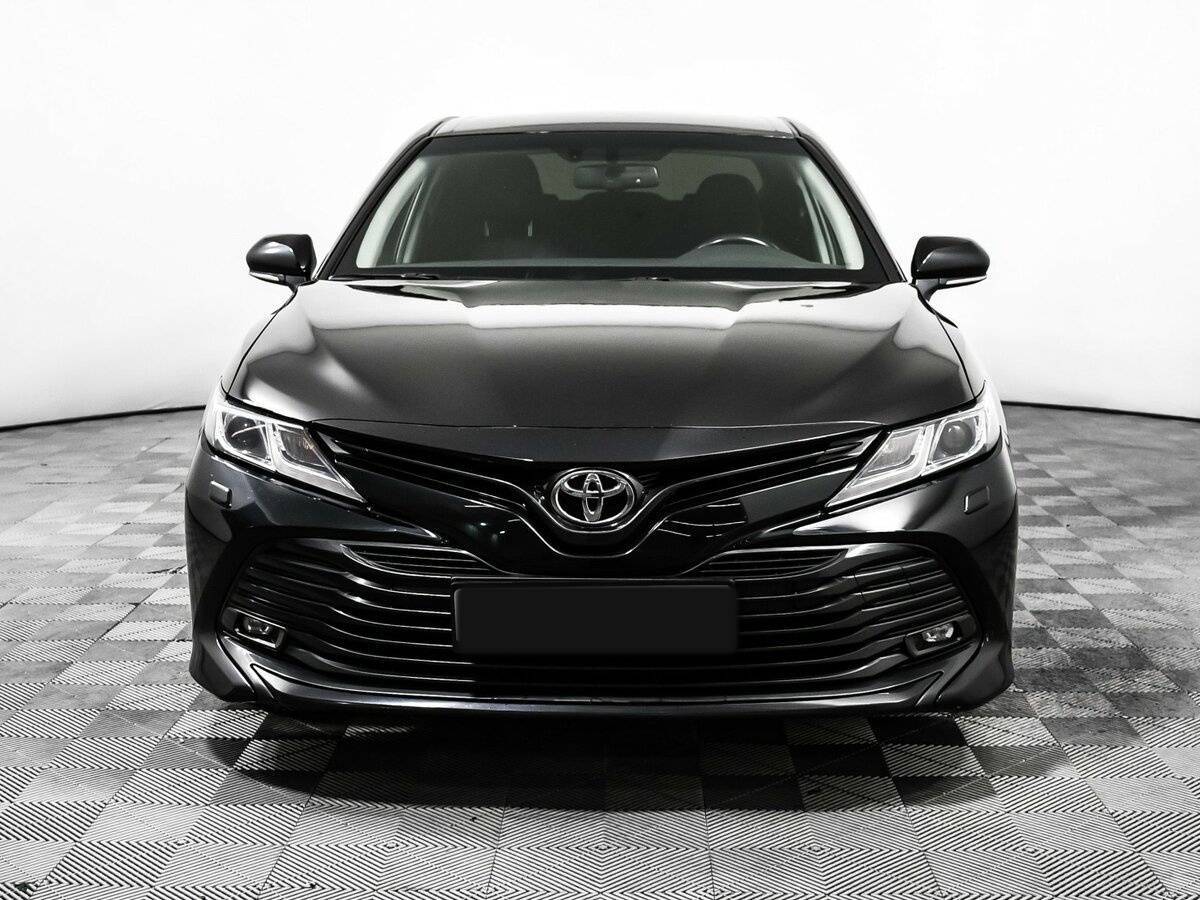 Toyota Camry 2019 года с пробегом. Фото: #1