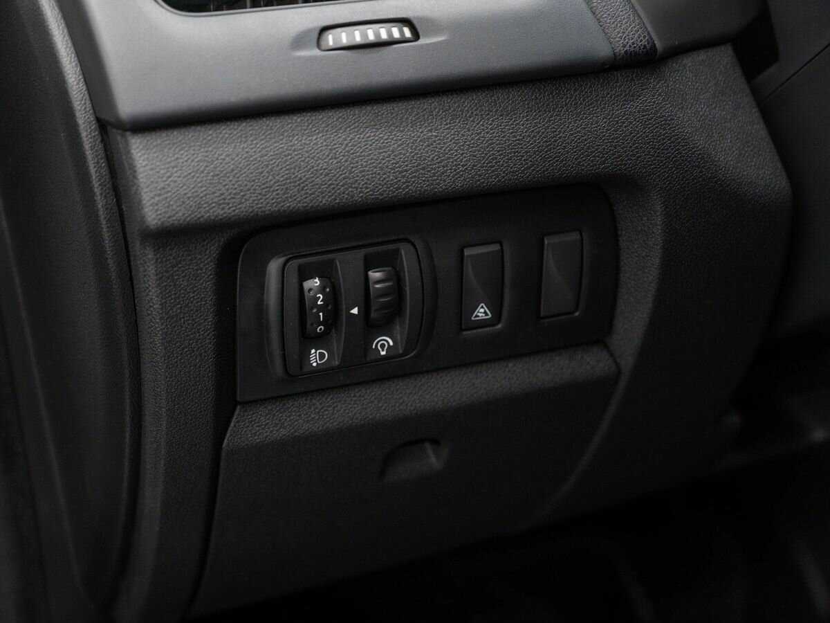 Renault Fluence 2013 года с пробегом. Фото: #15