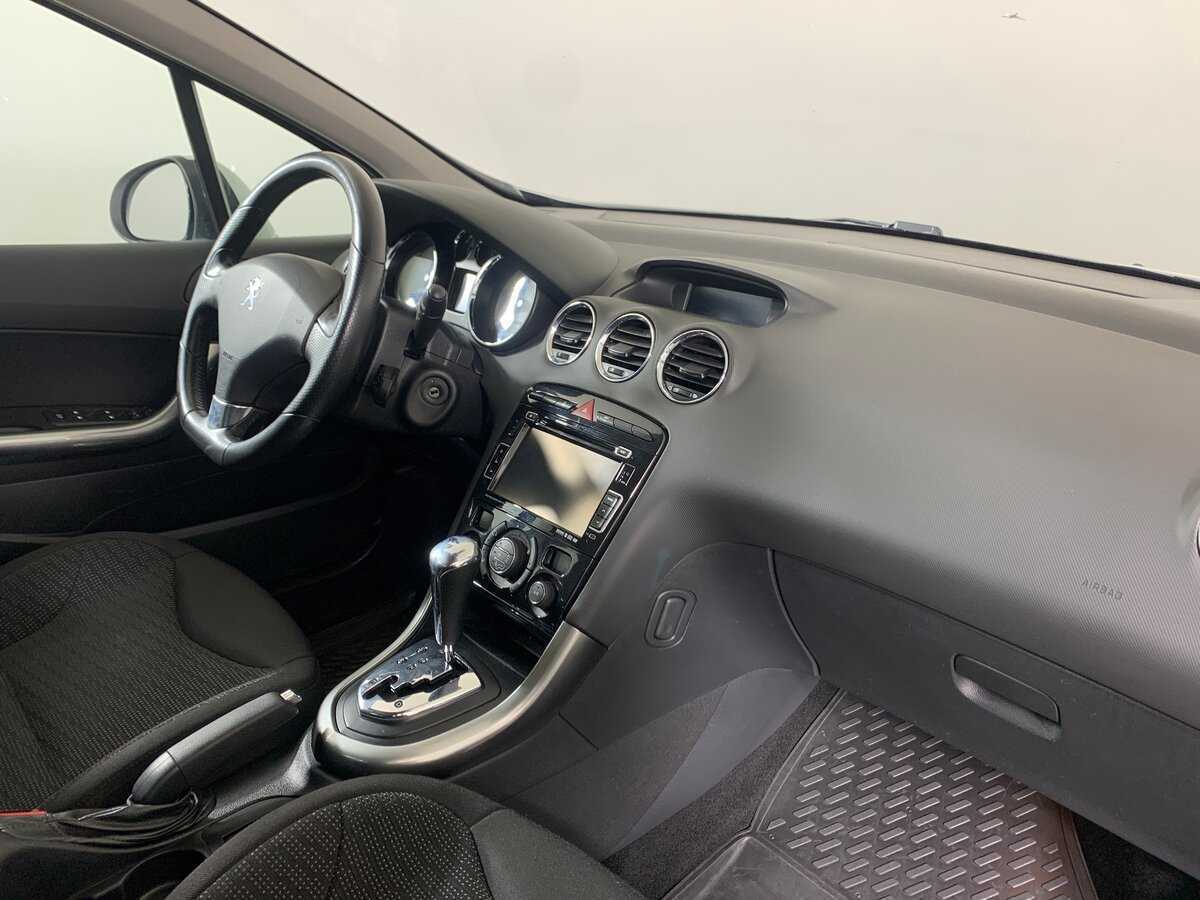 Peugeot 308 2012 года с пробегом. Фото: #13