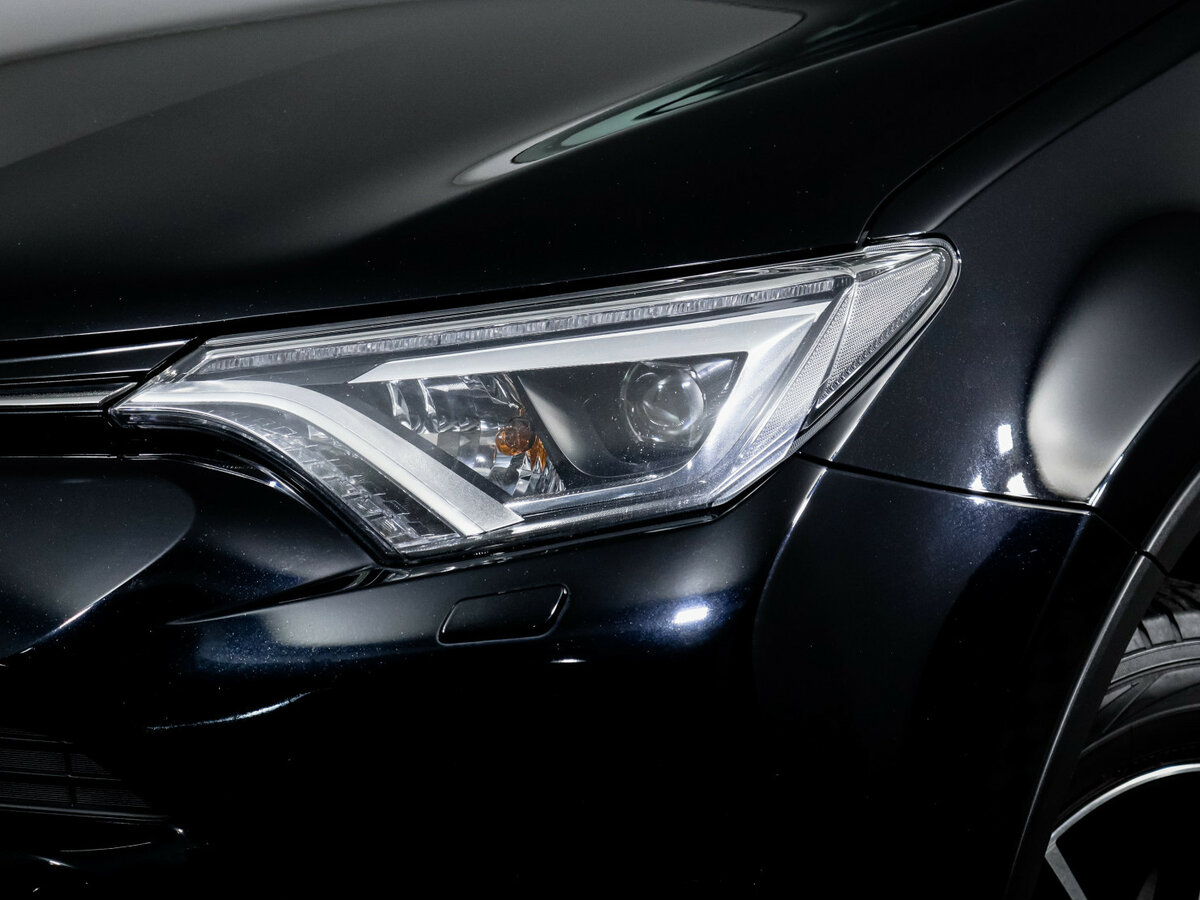 Toyota RAV4 2019 года с пробегом. Фото: #14