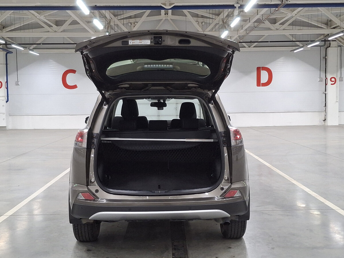 Toyota RAV4 2015 года с пробегом. Фото: #8