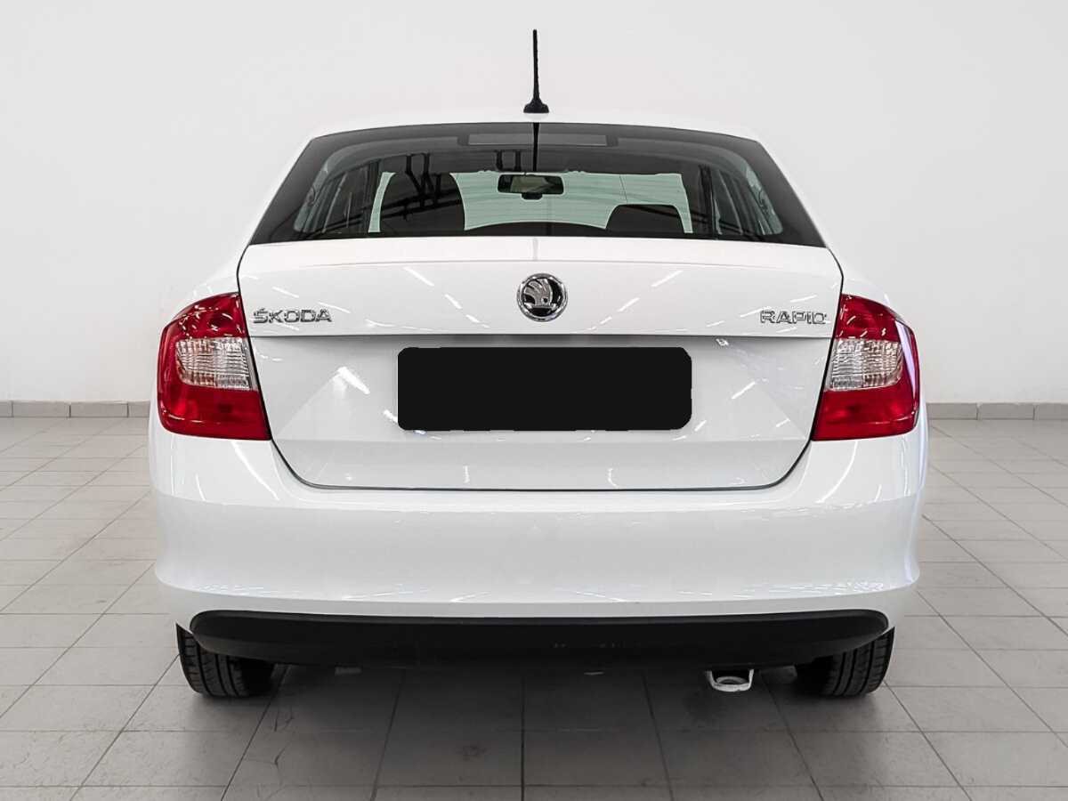 Skoda Rapid 2017 года с пробегом. Фото: #5