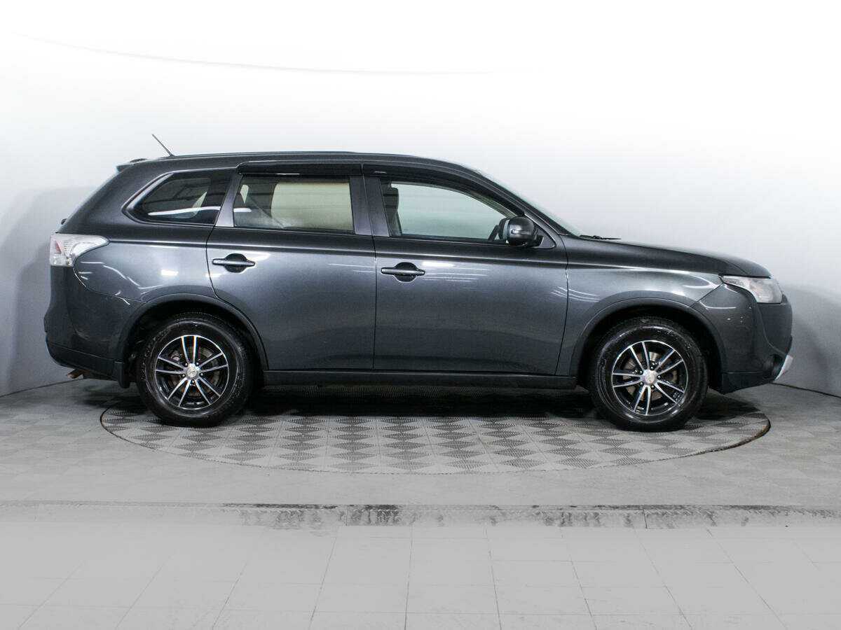 Mitsubishi Outlander 2014 года с пробегом. Фото: #3