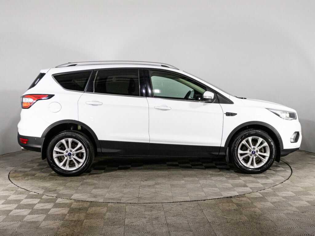 Ford Kuga 2018 года с пробегом. Фото: #3