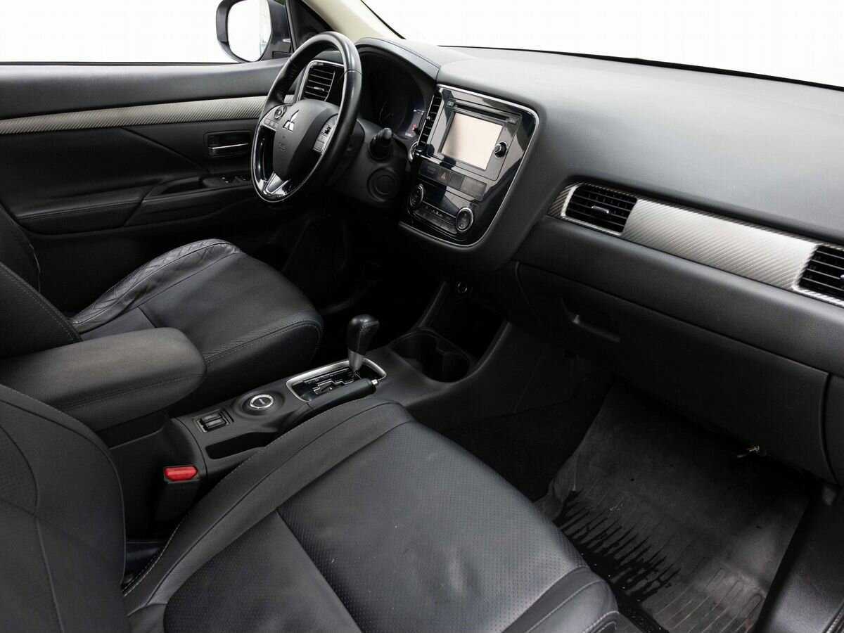 Mitsubishi Outlander 2015 года с пробегом. Фото: #12