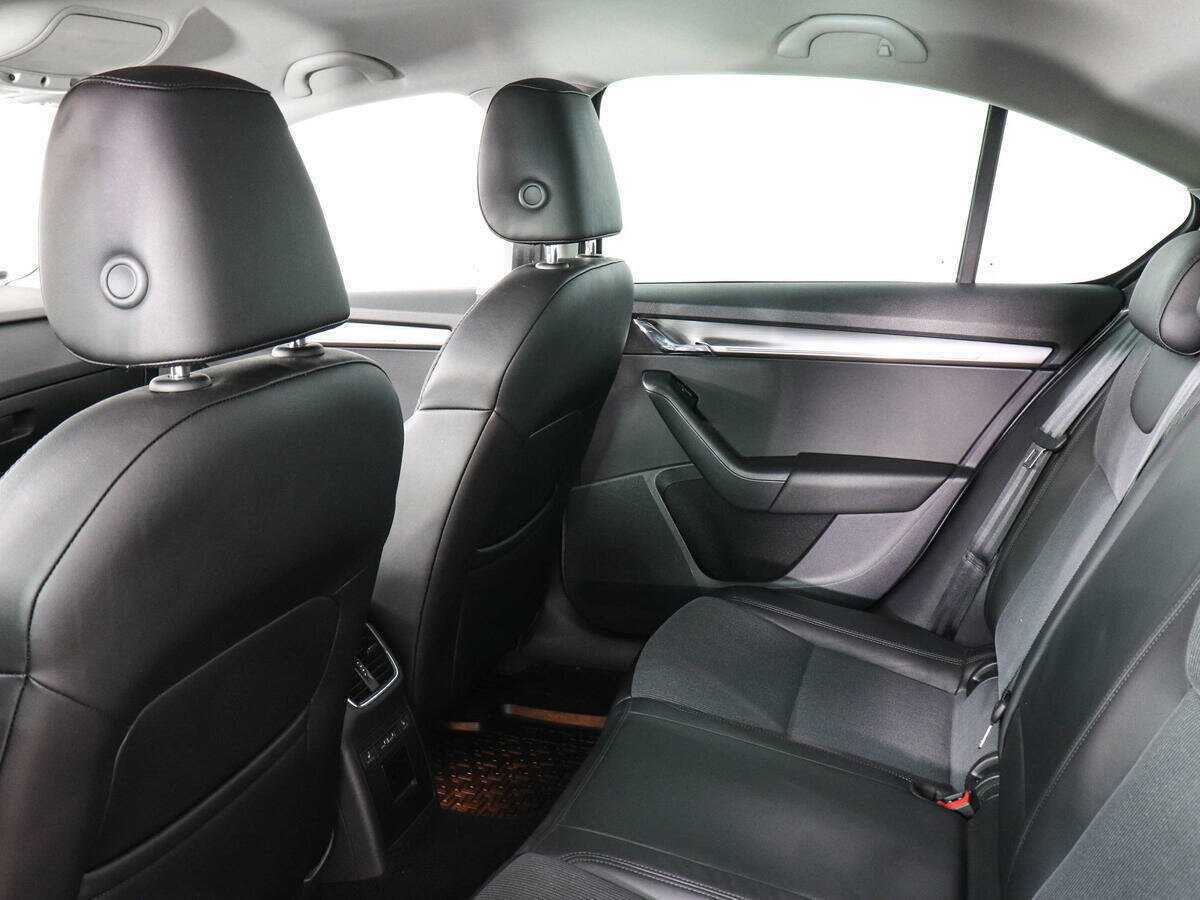 Skoda Octavia 2019 года с пробегом. Фото: #12