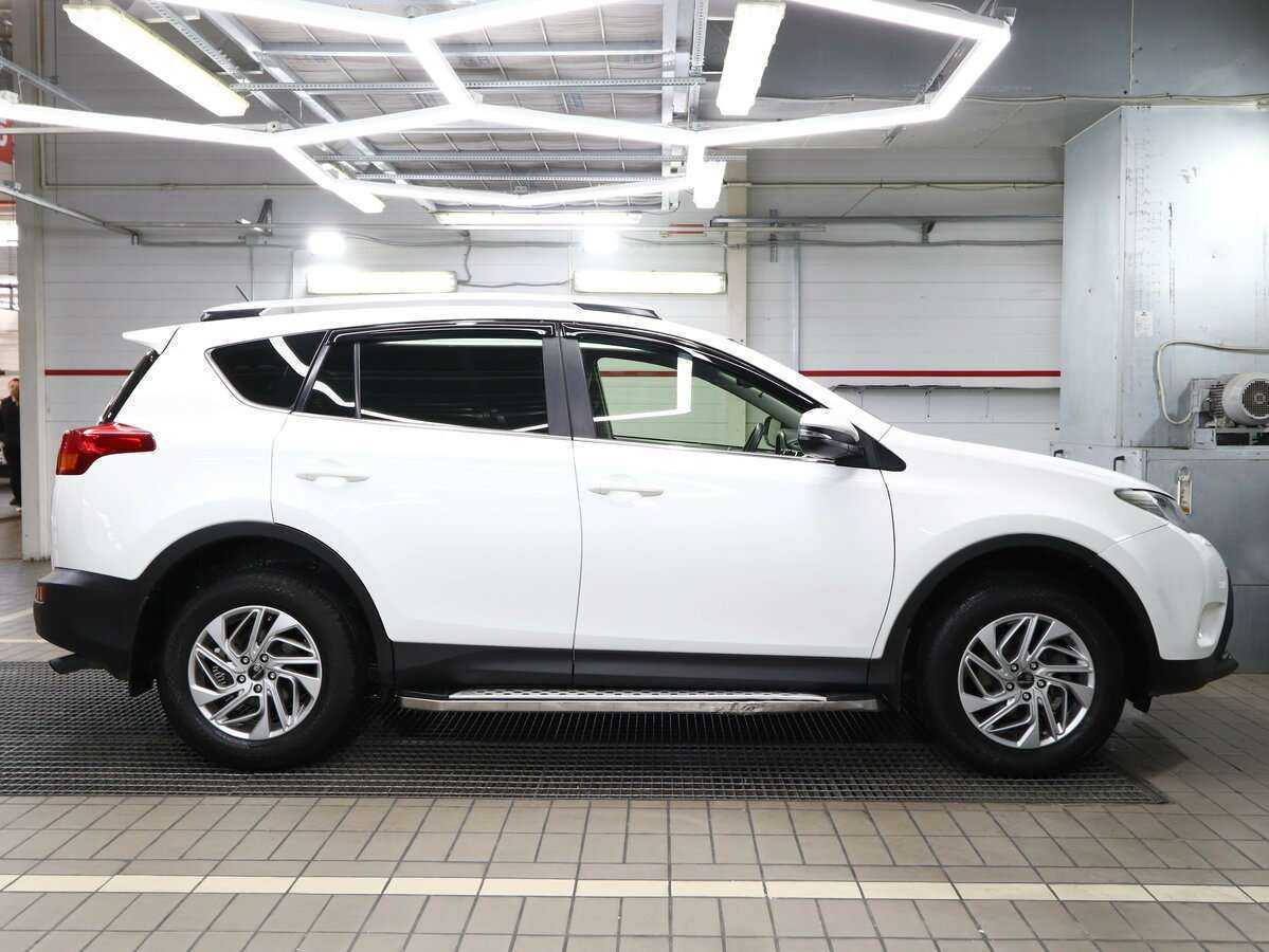 Toyota RAV4 2014 года с пробегом. Фото: #2