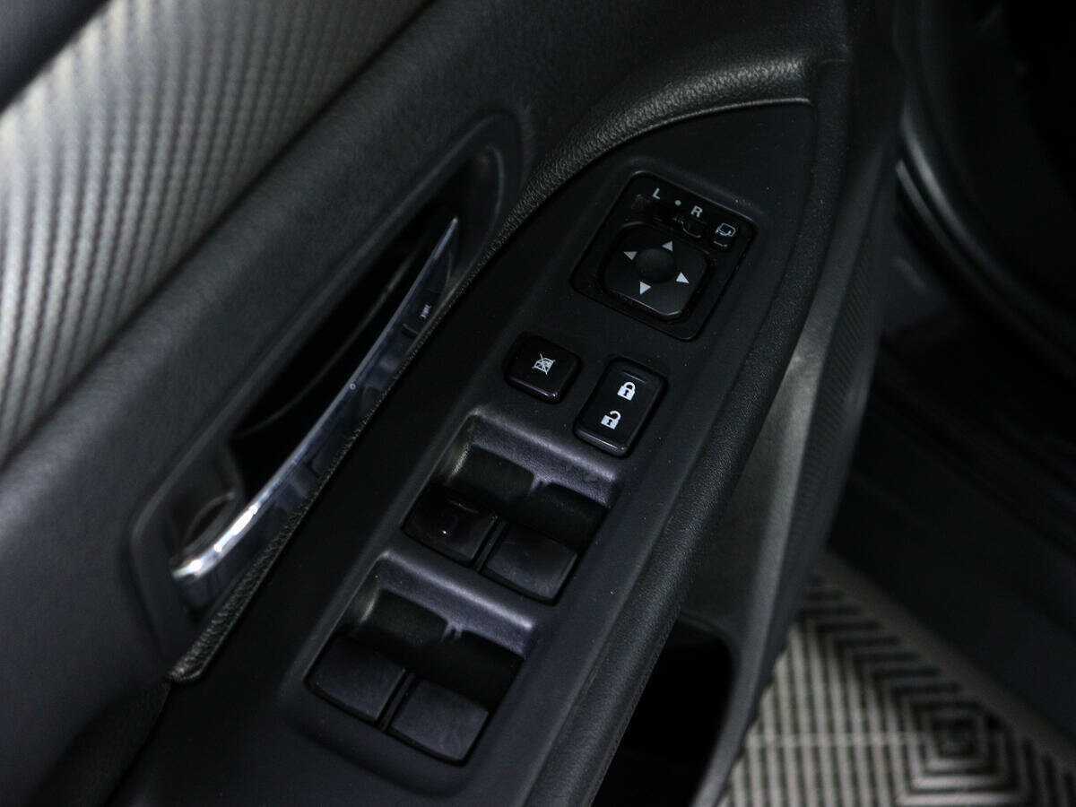 Mitsubishi Outlander 2012 года с пробегом. Фото: #12