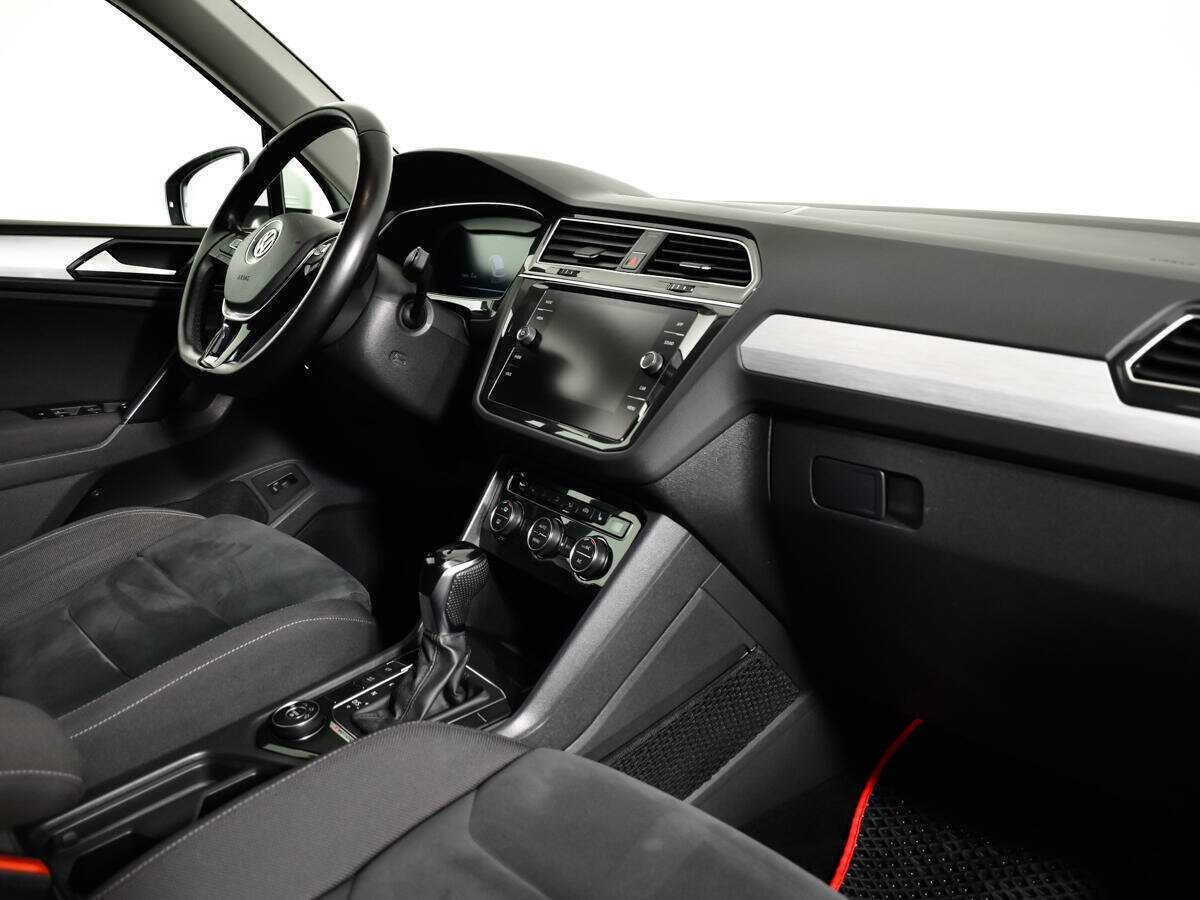 Volkswagen Tiguan 2018 года с пробегом. Фото: #8