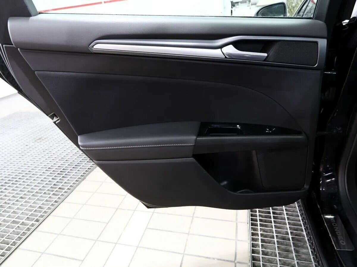 Ford Mondeo 2015 года с пробегом. Фото: #12