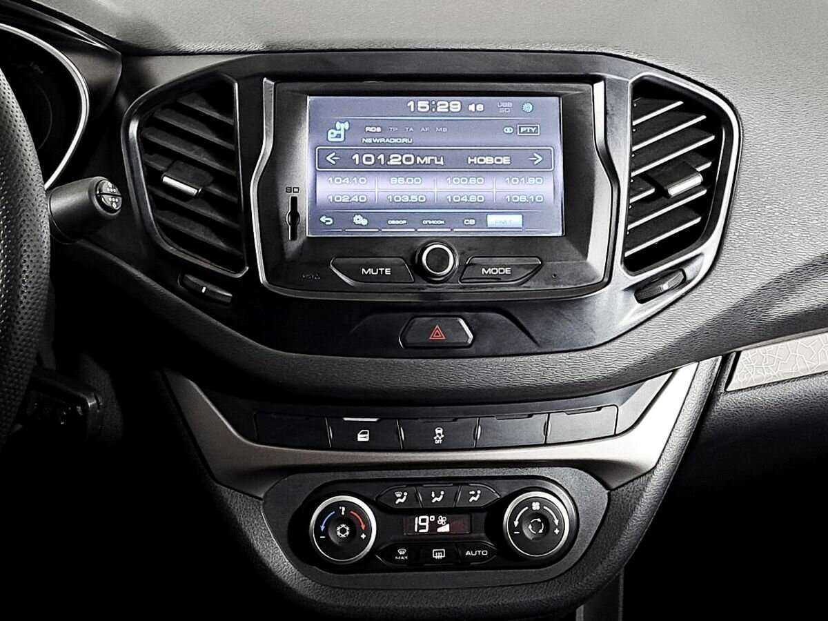 Lada (ВАЗ) Vesta 2017 года с пробегом. Фото: #9