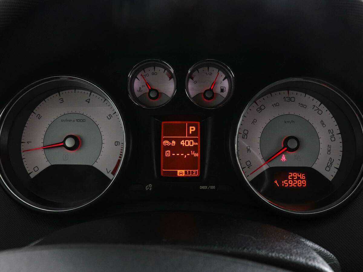 Peugeot 408 2014 года с пробегом. Фото: #10