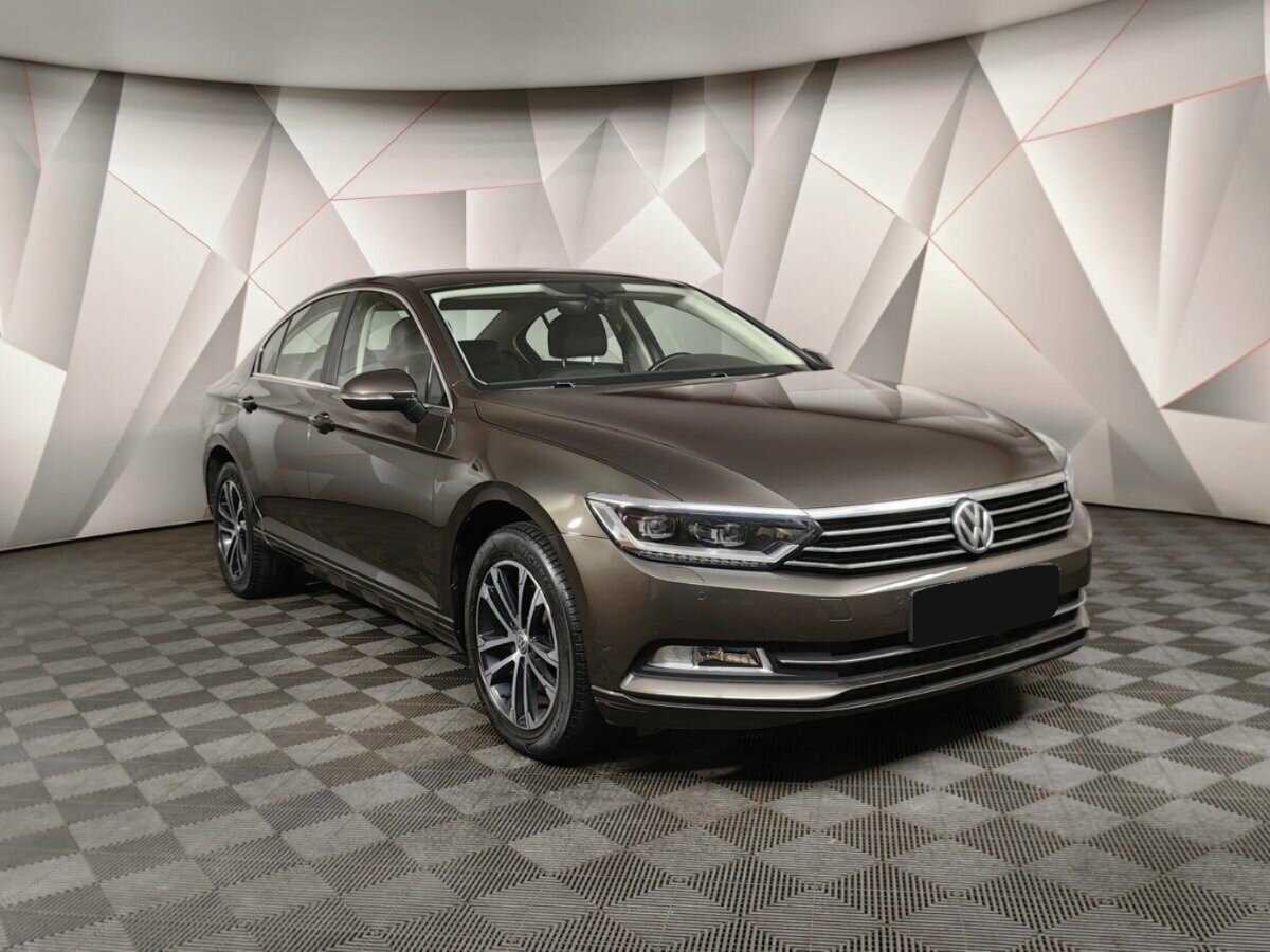 Volkswagen Passat 2017 года с пробегом. Фото: #2