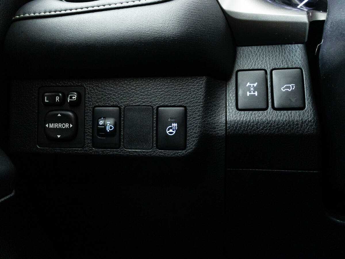 Toyota RAV4 2017 года с пробегом. Фото: #17