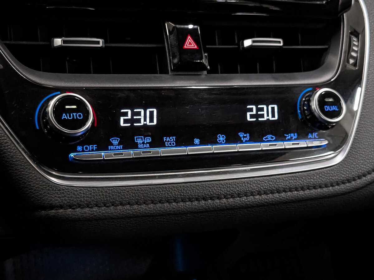 Toyota Corolla 2019 года с пробегом. Фото: #20