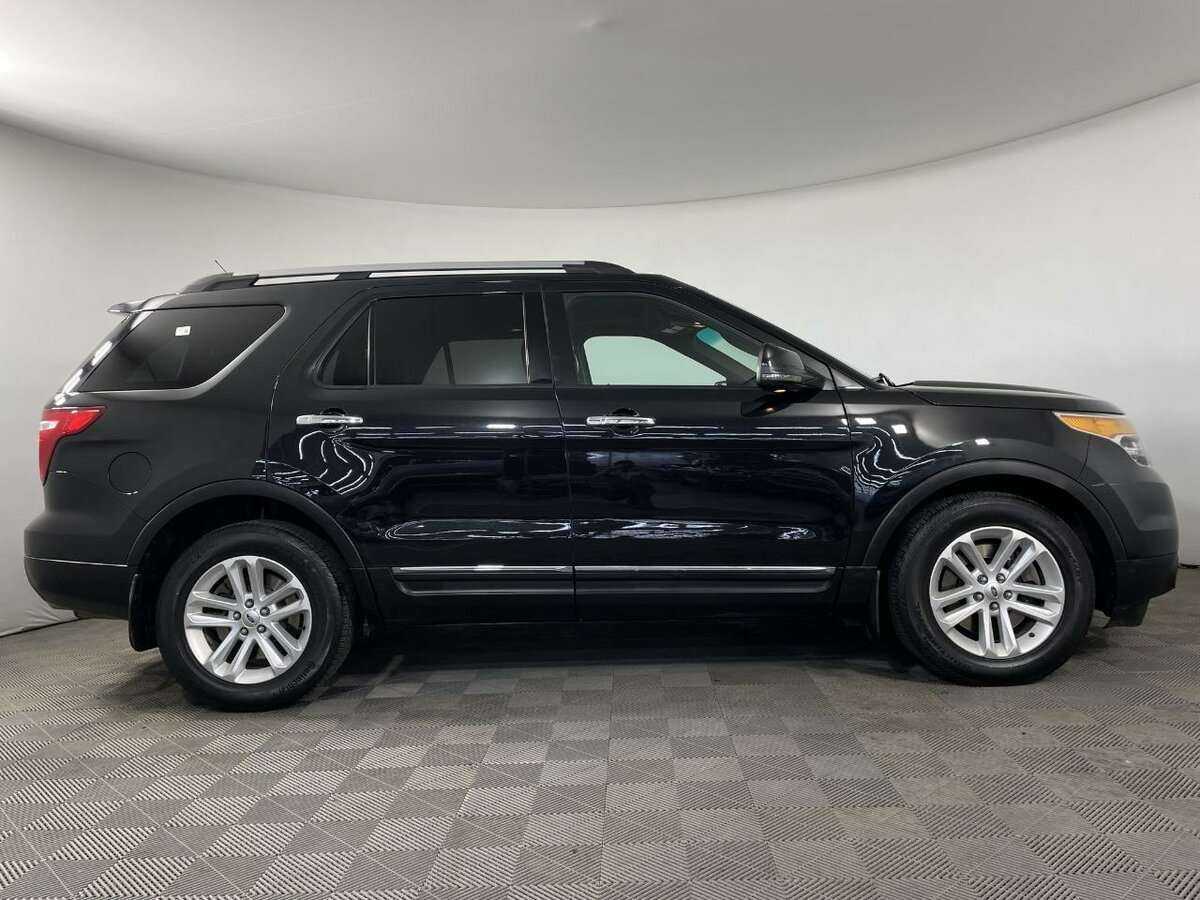 Ford Explorer 2013 года с пробегом. Фото: #3
