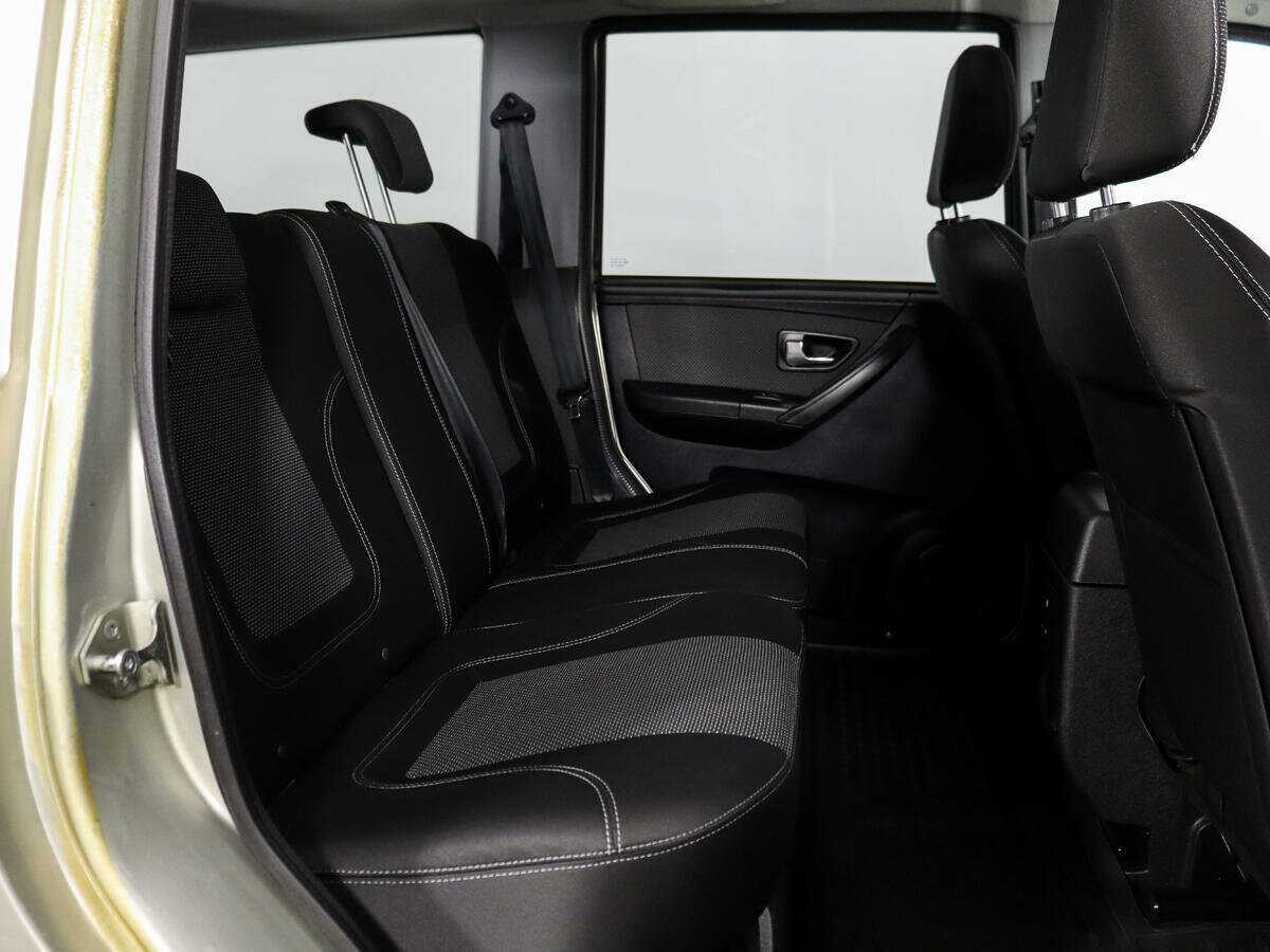 УАЗ Patriot 2015 года с пробегом. Фото: #11