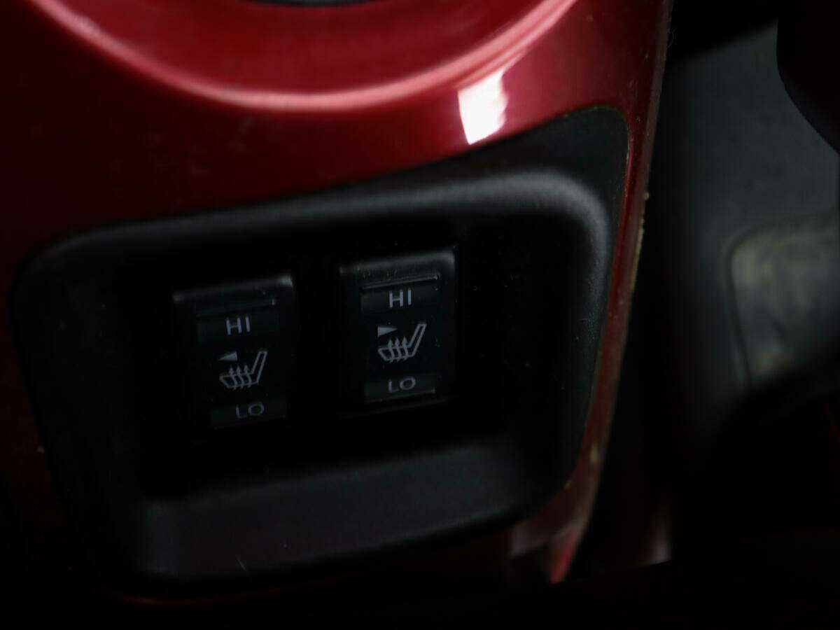 Nissan Juke 2012 года с пробегом. Фото: #16