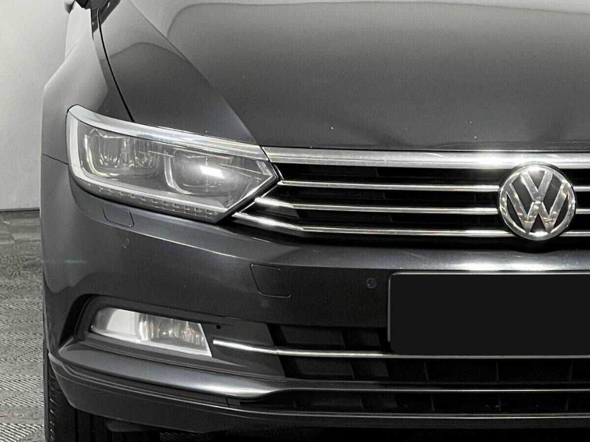 Volkswagen Passat 2018 года с пробегом. Фото: #12