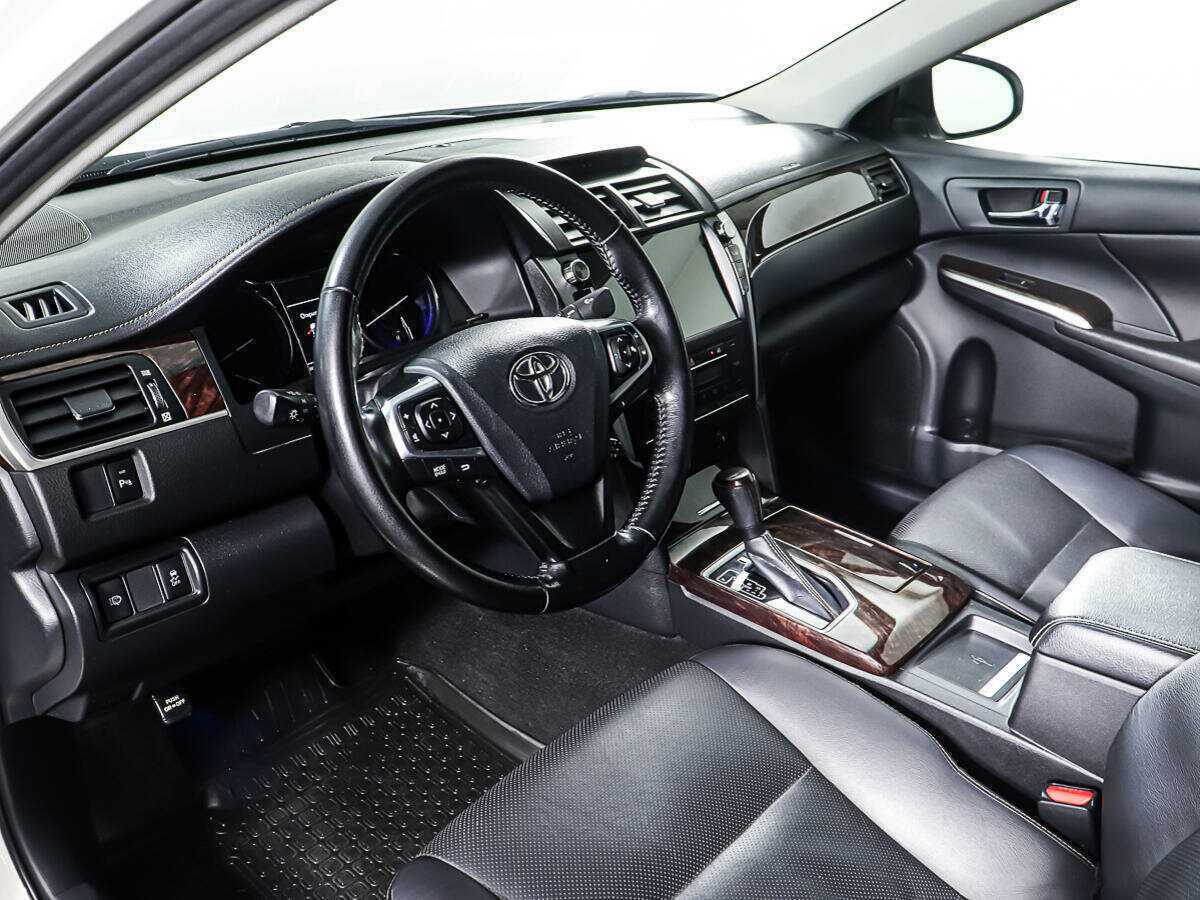 Toyota Camry 2017 года с пробегом. Фото: #12