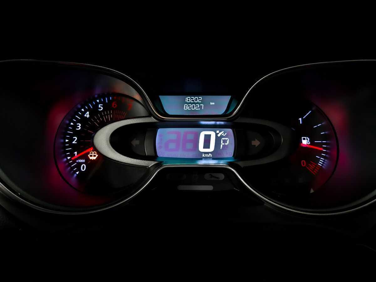 Renault Kaptur 2021 года с пробегом. Фото: #12