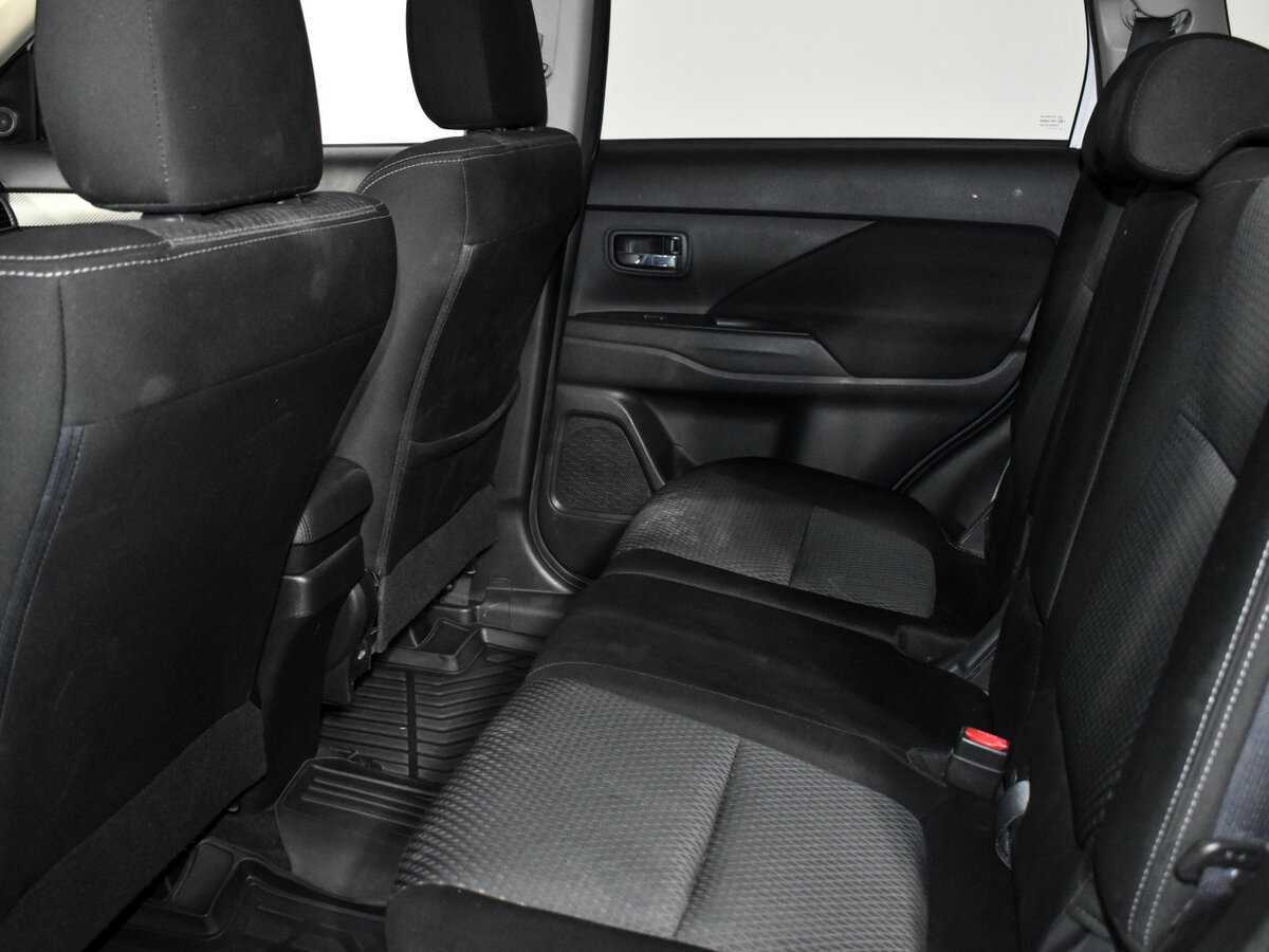 Mitsubishi Outlander 2018 года с пробегом. Фото: #10