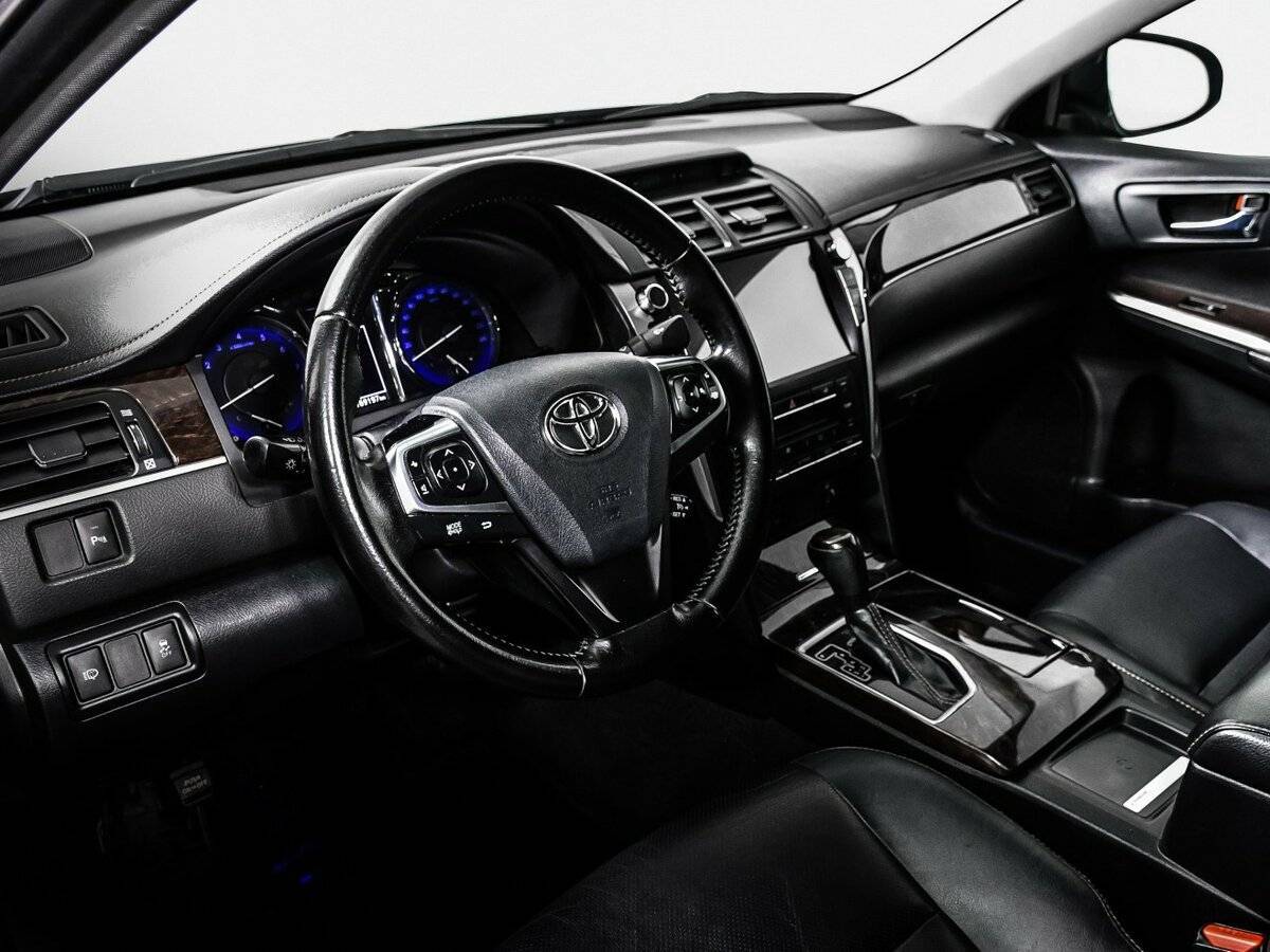 Toyota Camry 2017 года с пробегом. Фото: #10