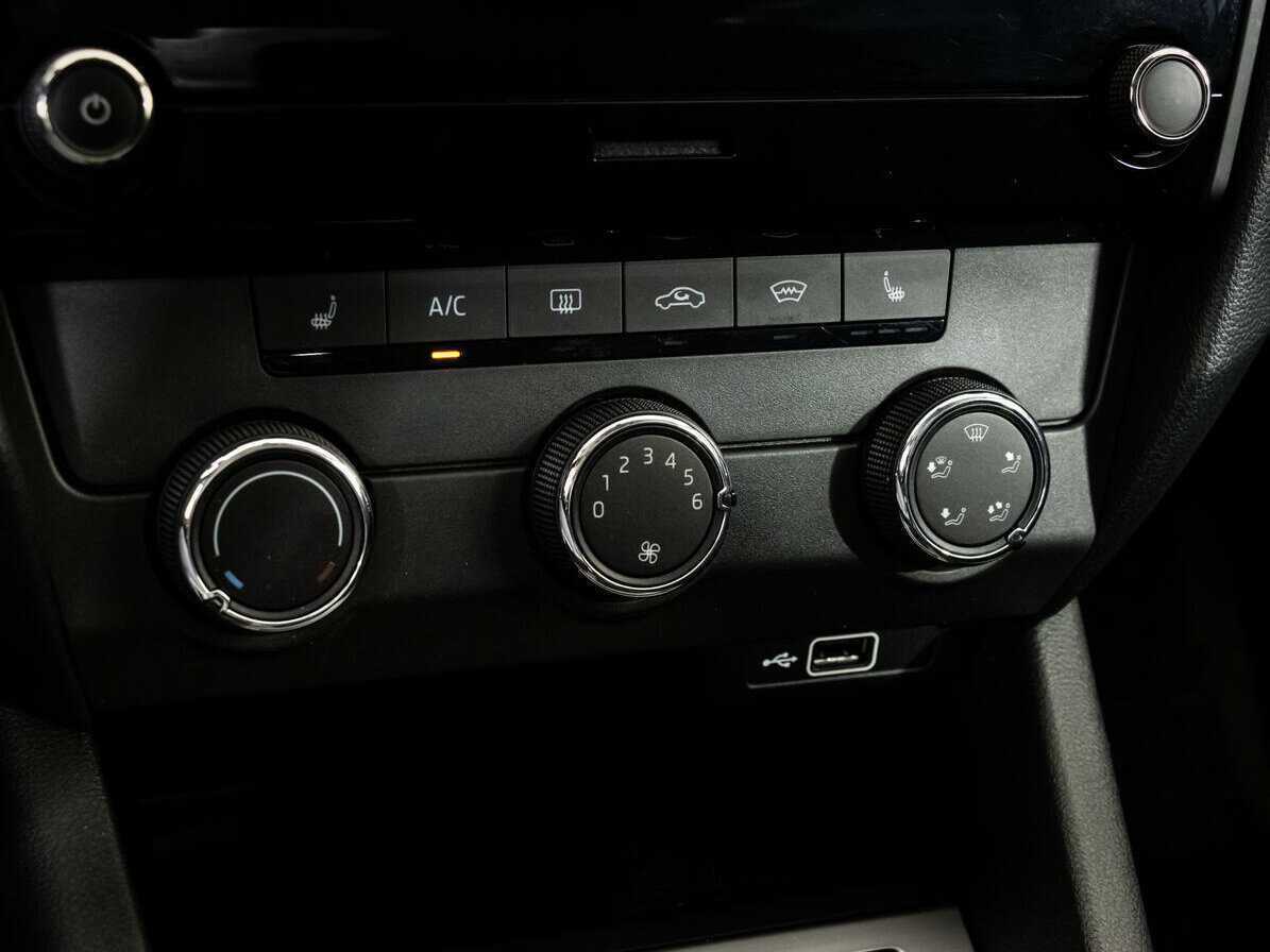 Skoda Octavia 2018 года с пробегом. Фото: #10