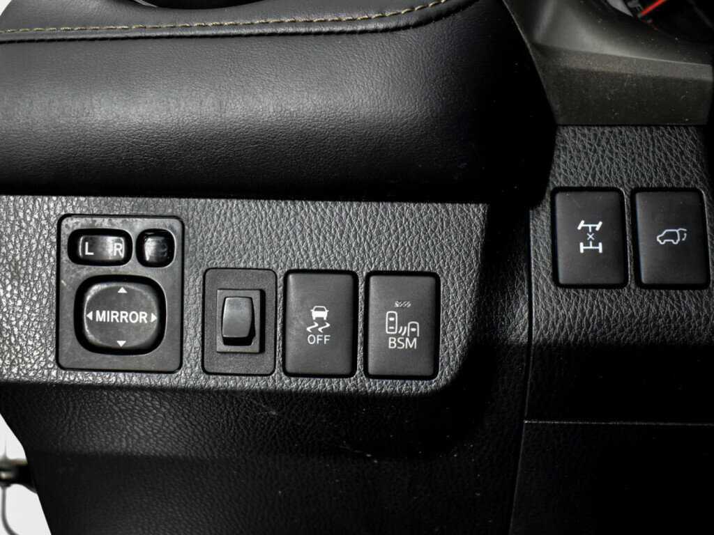 Toyota RAV4 2013 года с пробегом. Фото: #9