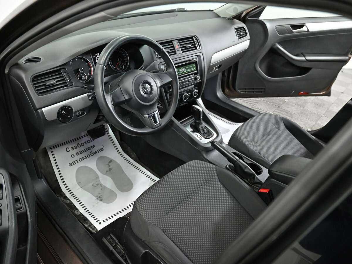 Volkswagen Jetta 2013 года с пробегом. Фото: #4