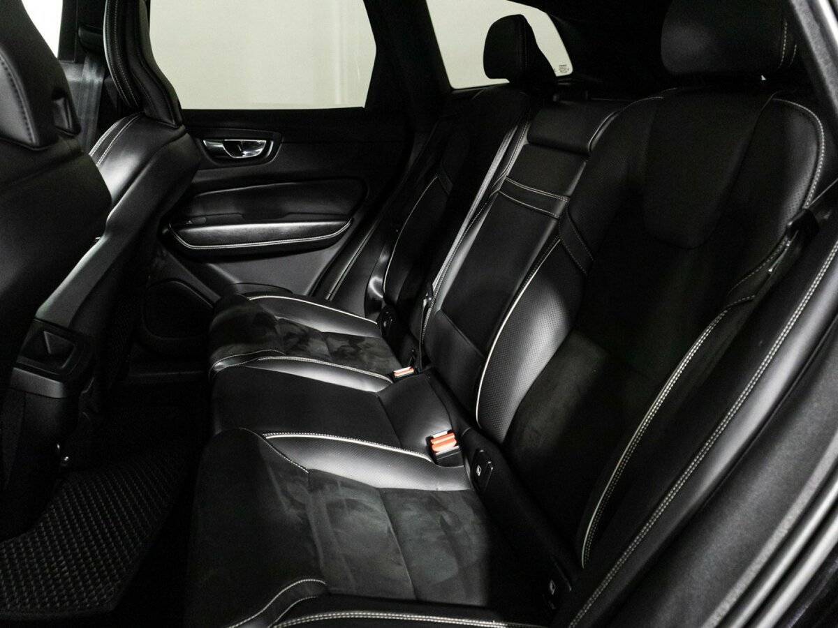 Volvo XC60 2018 года с пробегом. Фото: #9