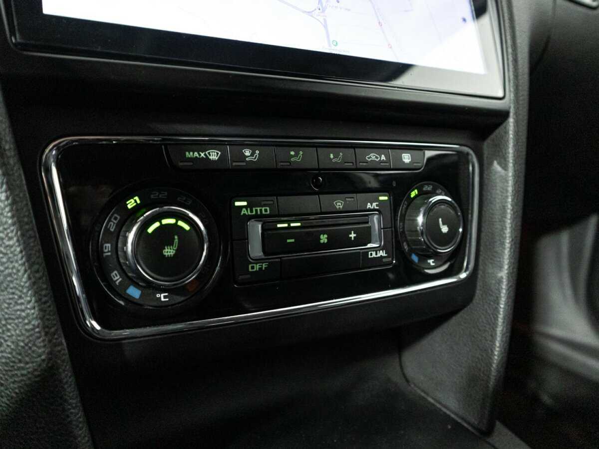 Skoda Superb 2014 года с пробегом. Фото: #14