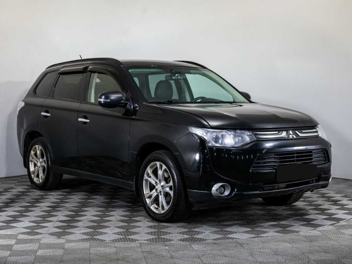 Mitsubishi Outlander 2012 года с пробегом. Фото: #2