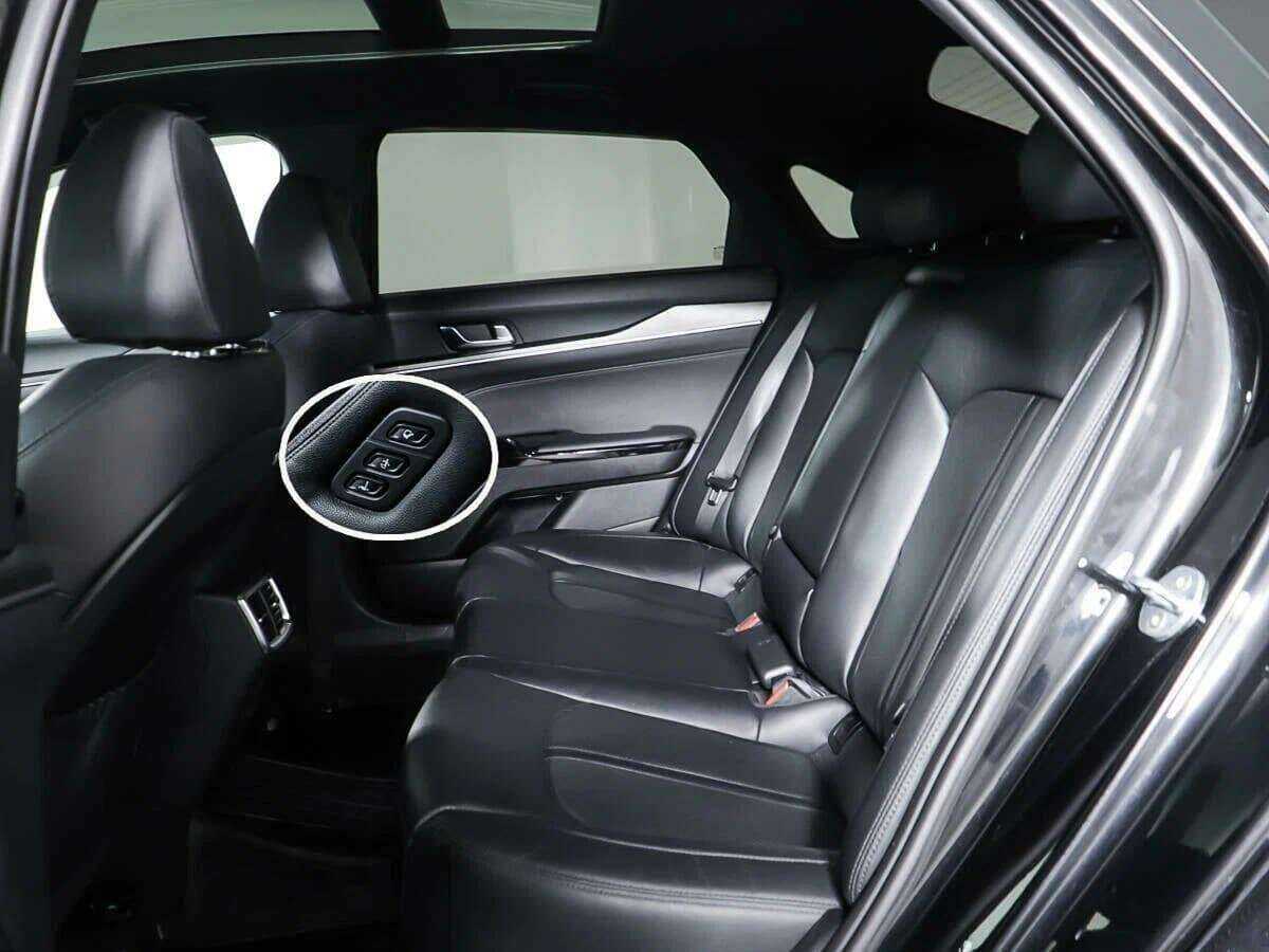 Kia K5 2021 года с пробегом. Фото: #12