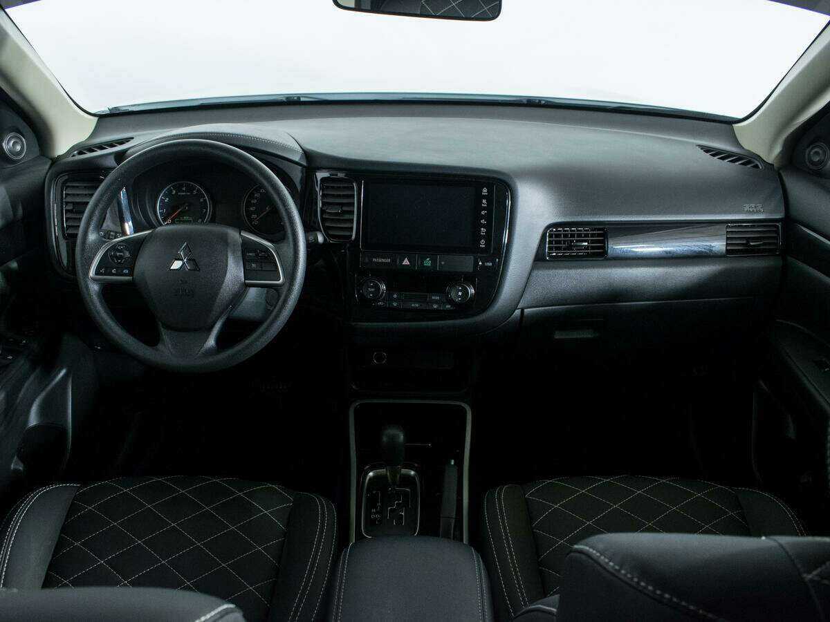 Mitsubishi Outlander 2022 года с пробегом. Фото: #11