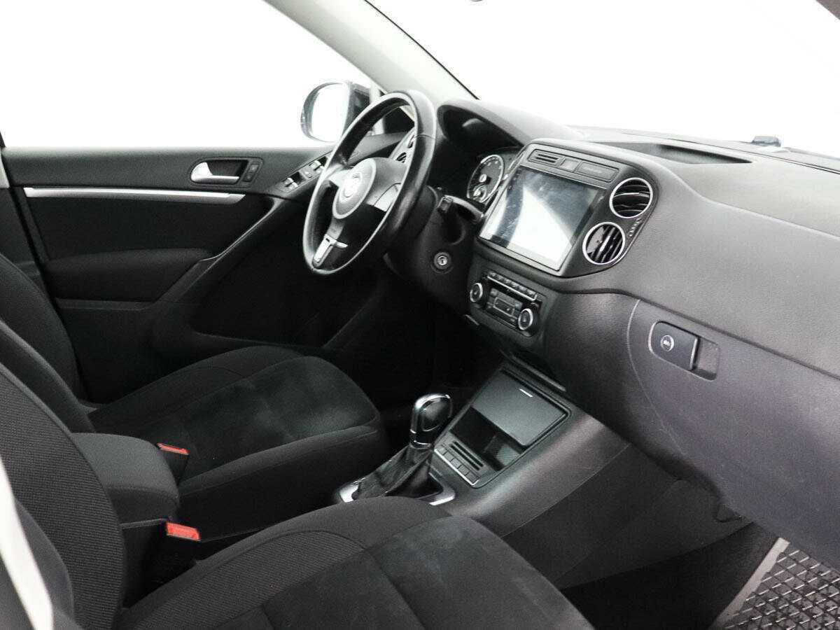 Volkswagen Tiguan 2012 года с пробегом. Фото: #8