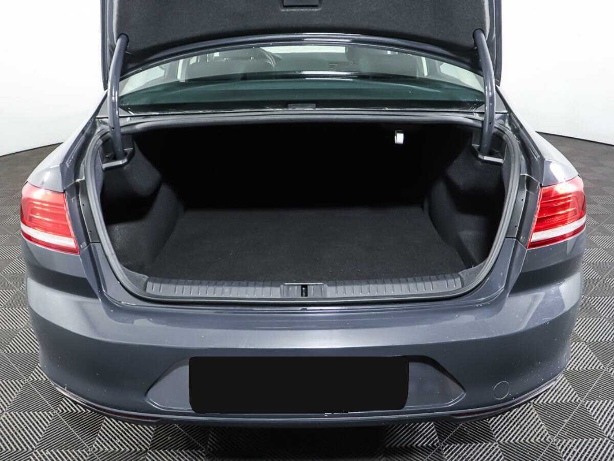 Volkswagen Passat 2017 года с пробегом. Фото: #8