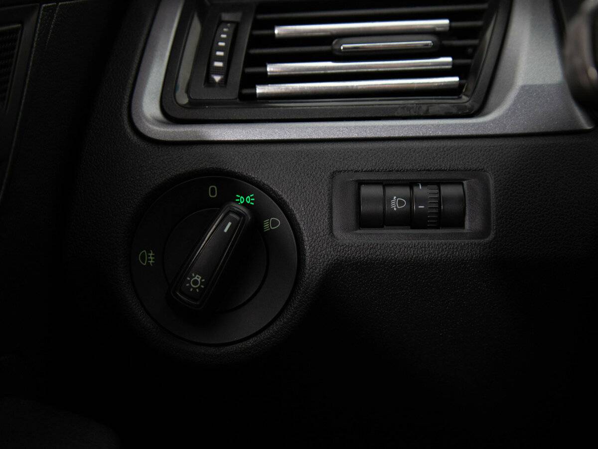 Skoda Rapid 2019 года с пробегом. Фото: #12