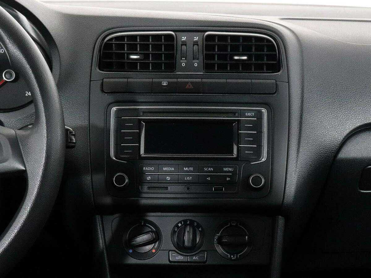 Volkswagen Polo 2015 года с пробегом. Фото: #9