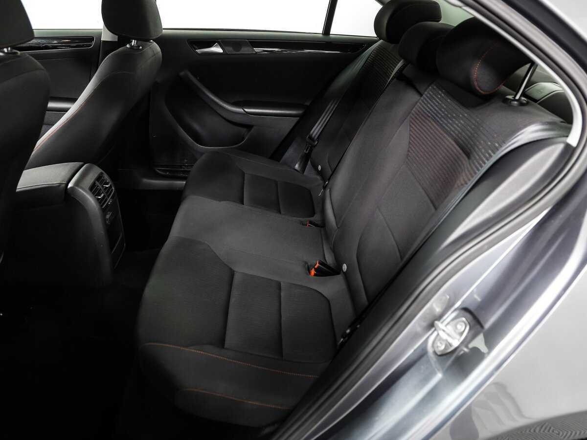 Volkswagen Jetta 2017 года с пробегом. Фото: #12
