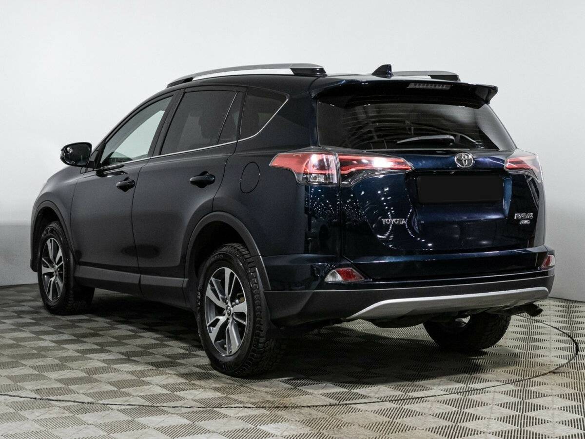 Toyota RAV4 2018 года с пробегом. Фото: #6