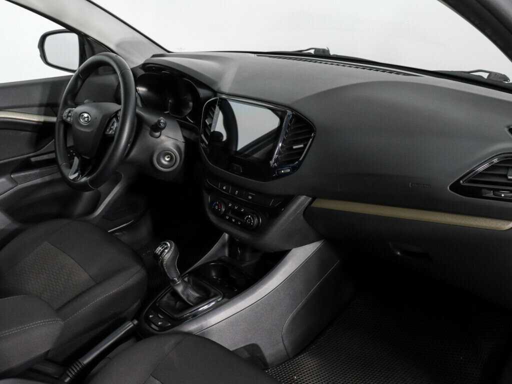 Lada (ВАЗ) Vesta 2018 года с пробегом. Фото: #8