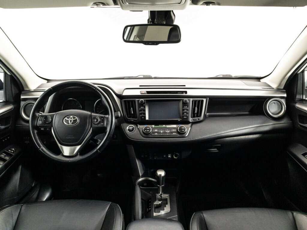 Toyota RAV4 2017 года с пробегом. Фото: #12