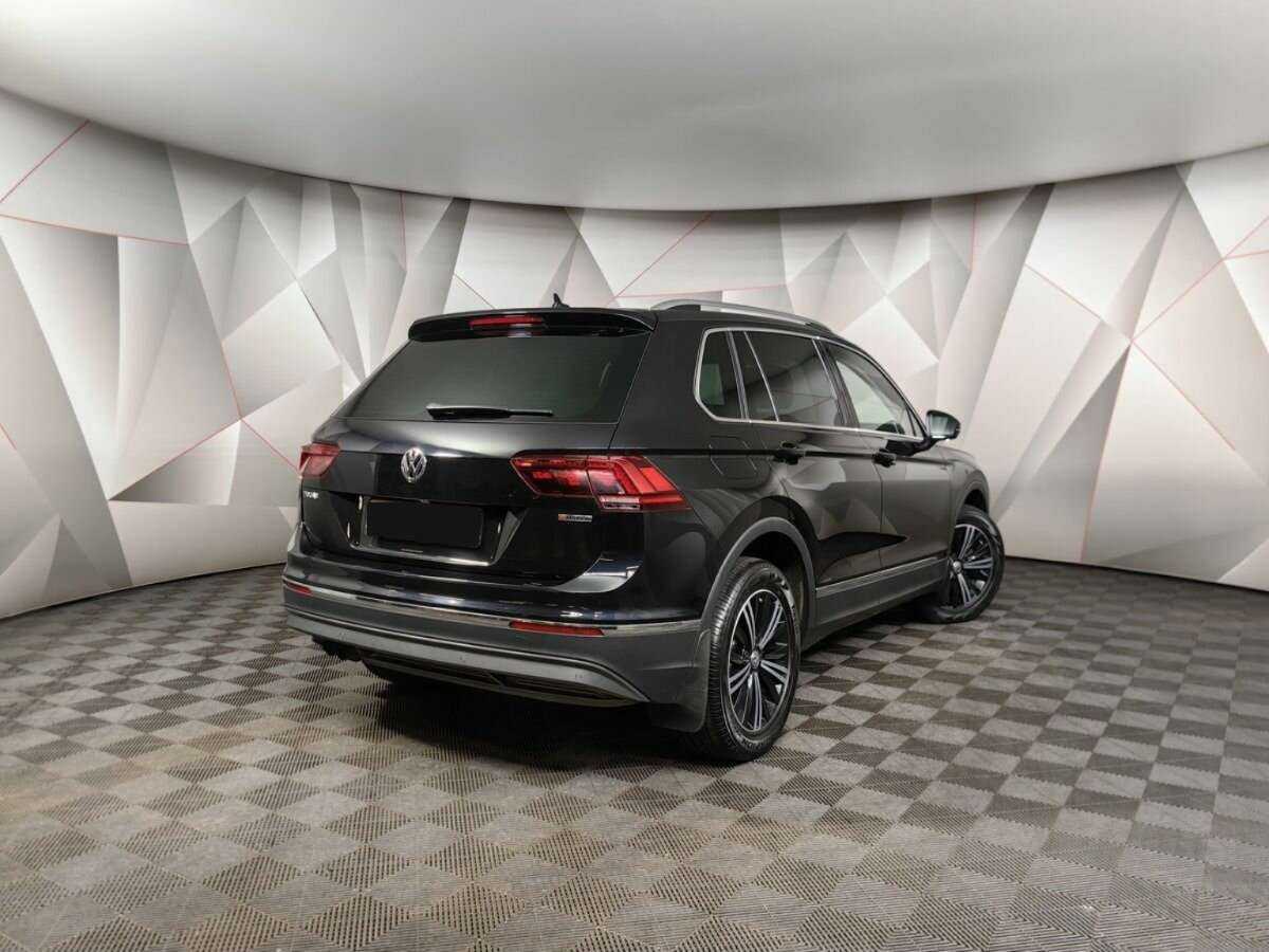 Volkswagen Tiguan 2018 года с пробегом. Фото: #1