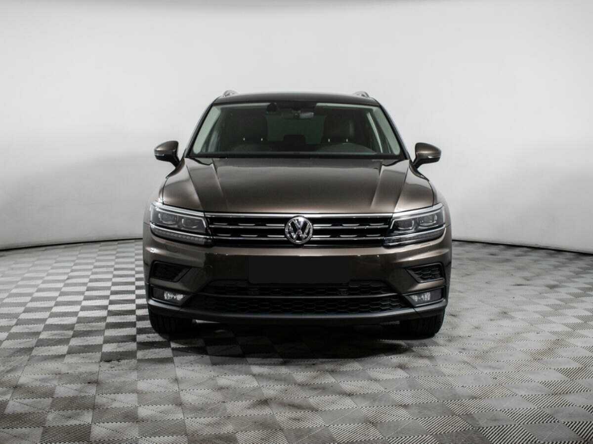 Volkswagen Tiguan 2018 года с пробегом. Фото: #1