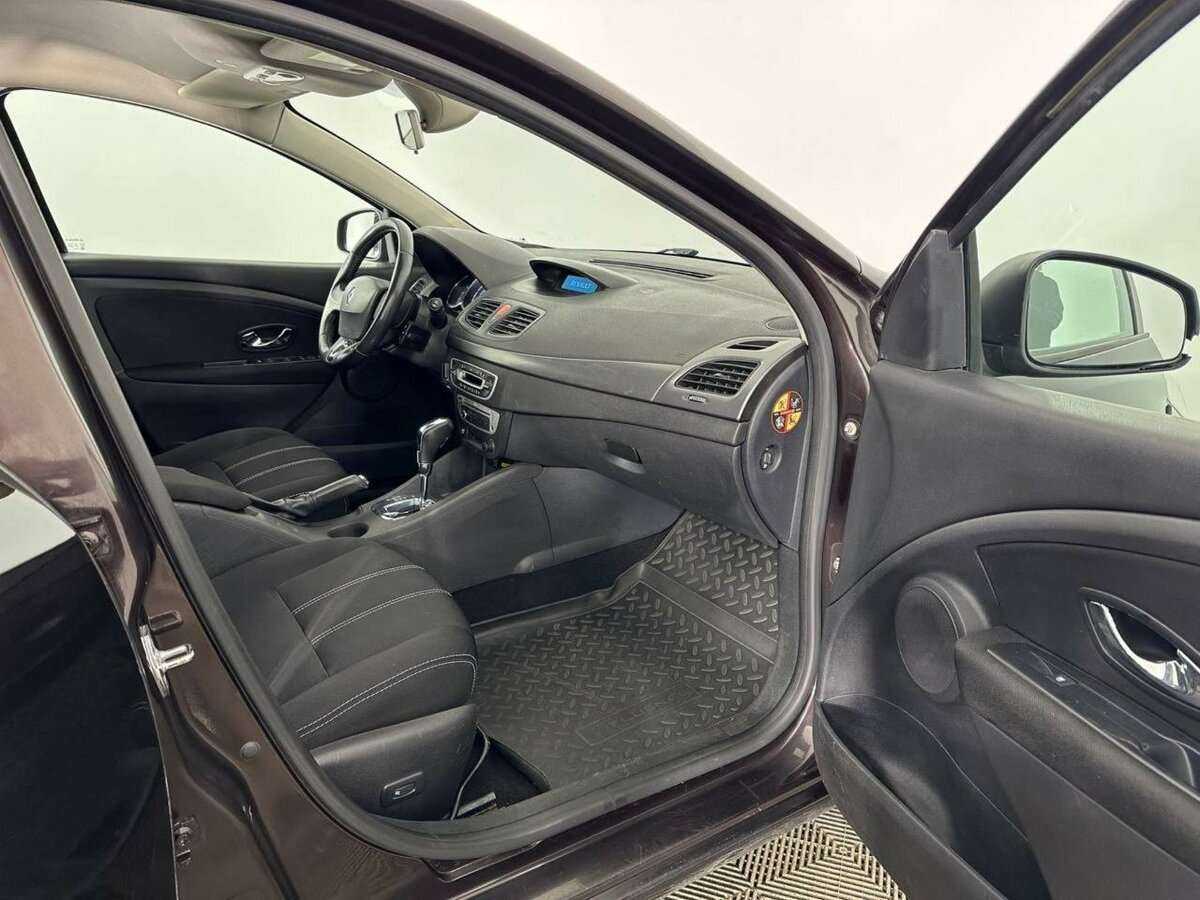 Renault Fluence 2014 года с пробегом. Фото: #13