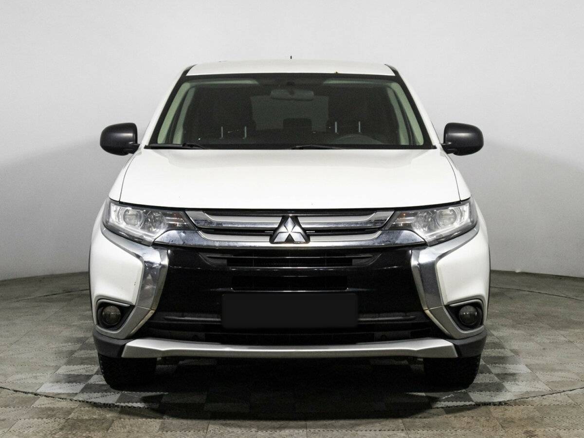 Mitsubishi Outlander 2016 года с пробегом. Фото: #1