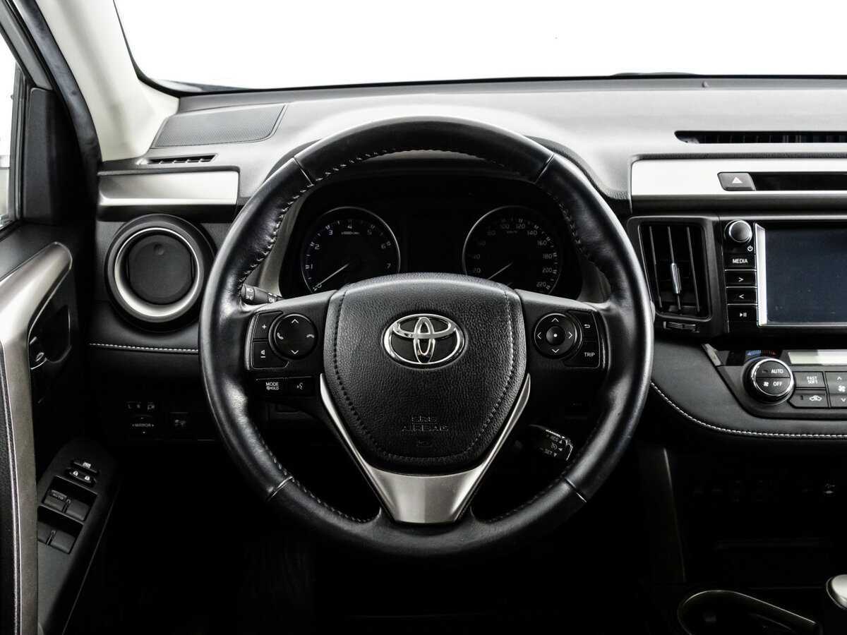Toyota RAV4 2017 года с пробегом. Фото: #9