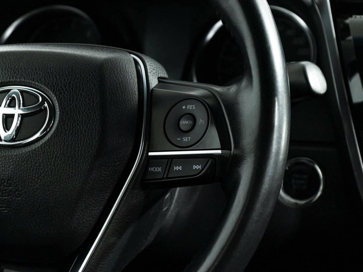 Toyota Camry 2018 года с пробегом. Фото: #17